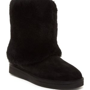 UGG Womens Black Patten Boots Size 6 NEW